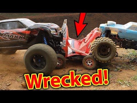 RC Car FULL ON Demolition Derby - Traxxas X-Maxx + HPI Savage  Kills Slash 4x4