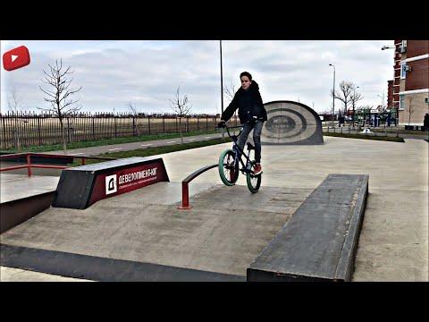 BMX | КАТАЕМ В ПАРКЕ | ТРЮКИ, ПАДЕНИЯ